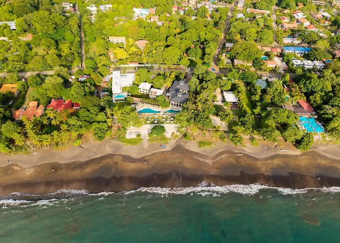 Naumi N451 | High Floor In Playas Del Coco + Club